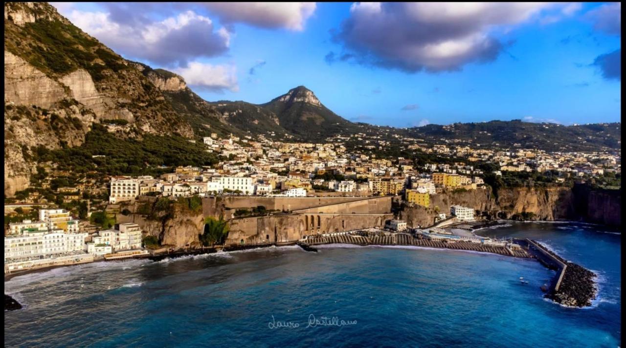 Casa Vacanza "Nonna Matilde" A Meta Di Sorrento, 600Mt Dal Mare, Casa Per 4 Dış mekan fotoğraf
